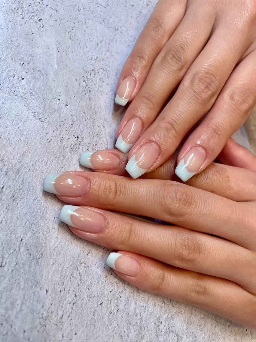ネイル ブルー フレンチネイル パステルネイル salon te.のネイルデザイン