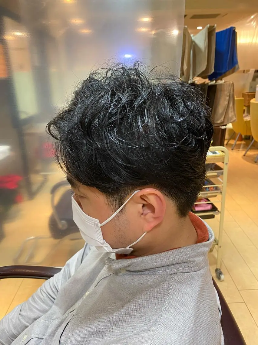 パーマ メンズ アップバング マッシュ メンズパーマ ツーブロック 刈り上げ 安藤 慎悟のヘアスタイル