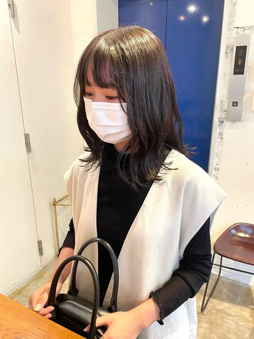 ミディアム カラー ブラウンカラー ナチュラルブラウン カット ヘアカラー トリートメント MIOベージュカラー 柔らかいカラーのヘアスタイル