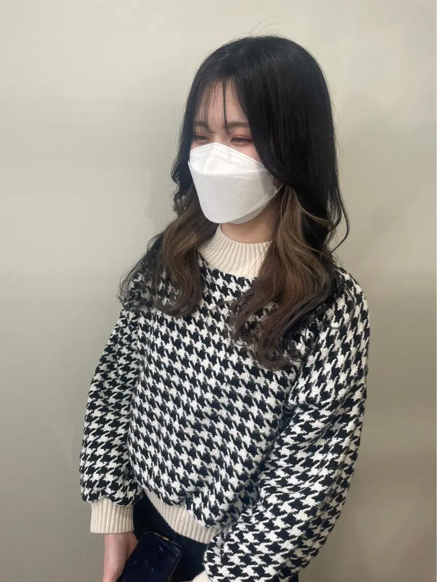 カラー white.梅田 デザインカラー🦄のヘアスタイル