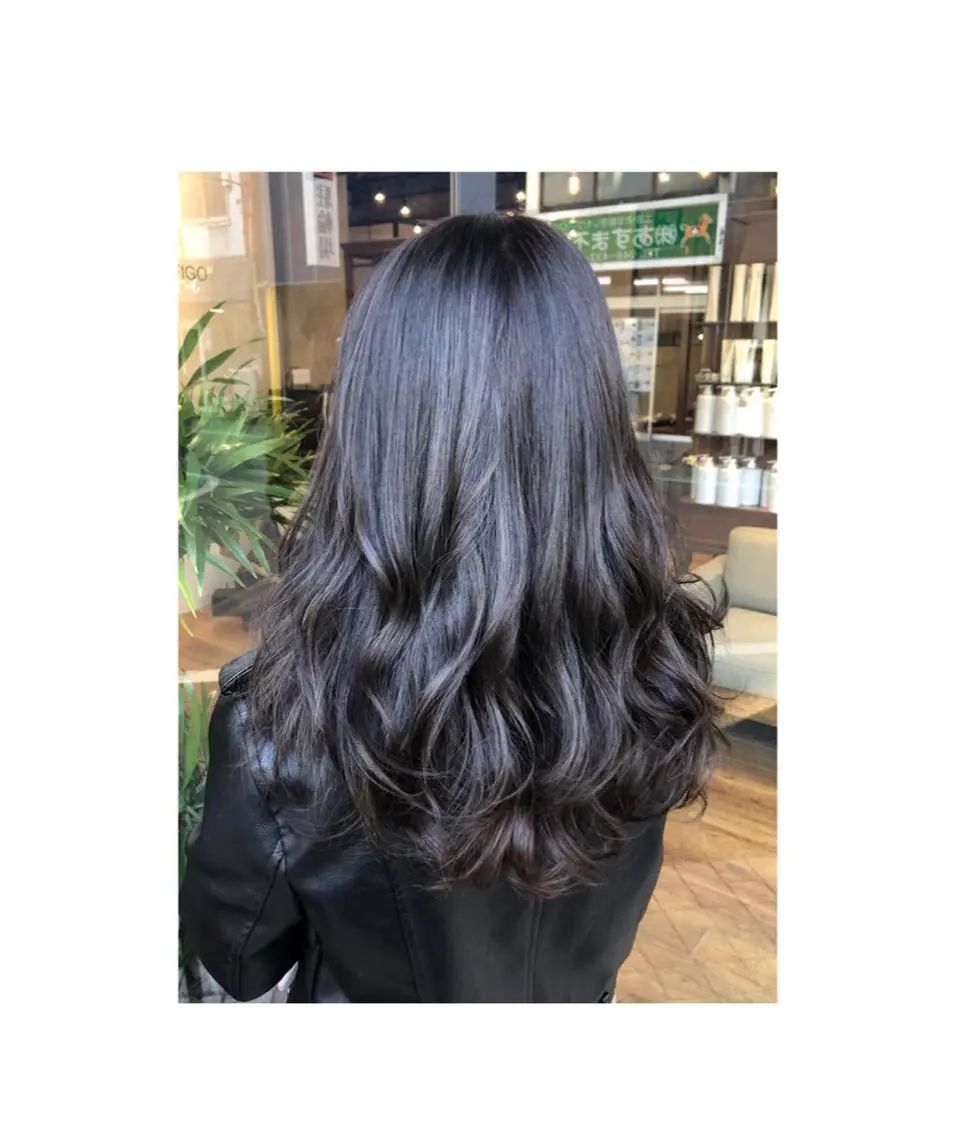 ロング カラー あらい なつみのヘアスタイル