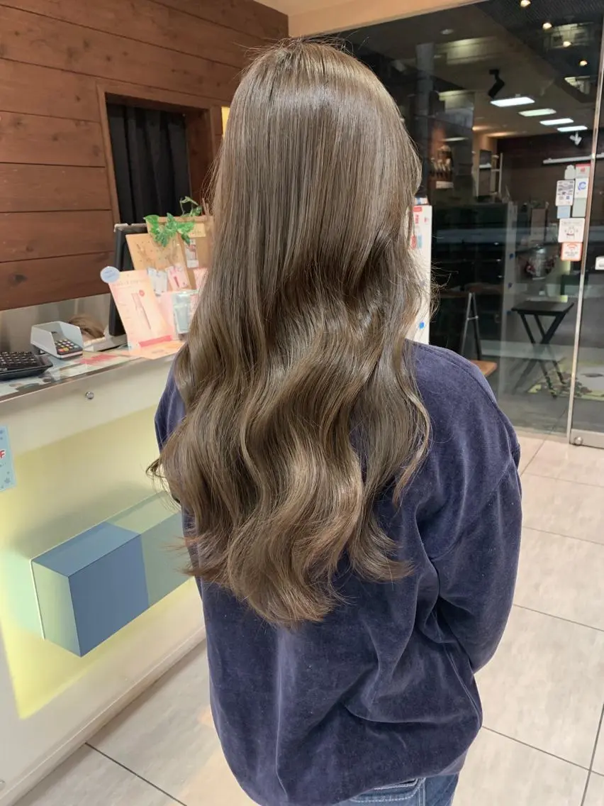 ロング レイヤー/艶髪カラー 森本くるみのヘアスタイル