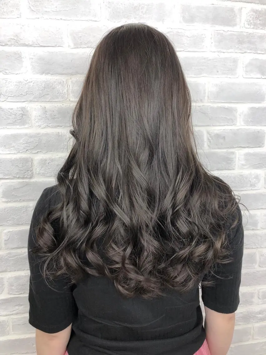 セミロング カラー 【透明感、艶髪】西村 有司のヘアスタイル