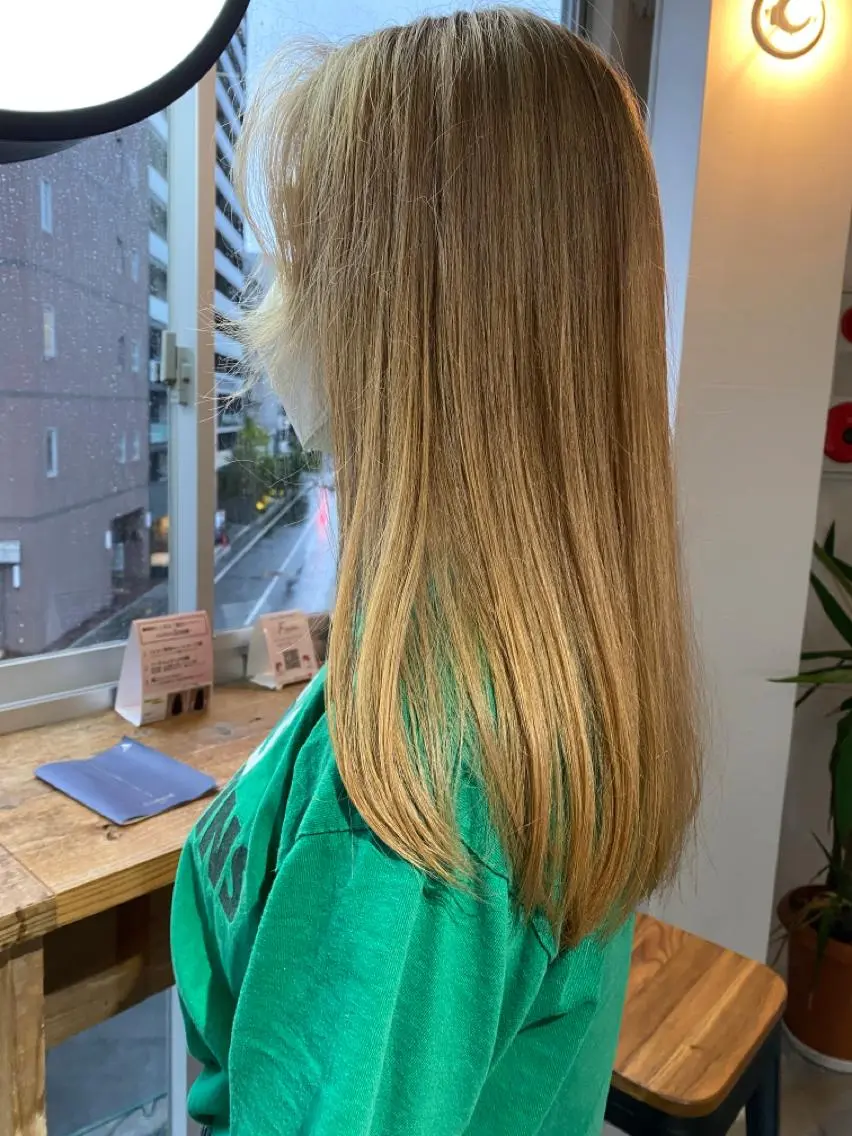 ロング カラー KOOKI スティードトーキョーのヘアスタイル