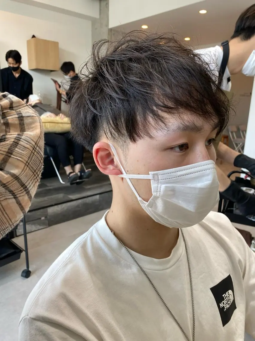 ミディアム パーマ メンズ カット パーマ トリートメント 似合う髪型見つけます AYAKAのヘアスタイル