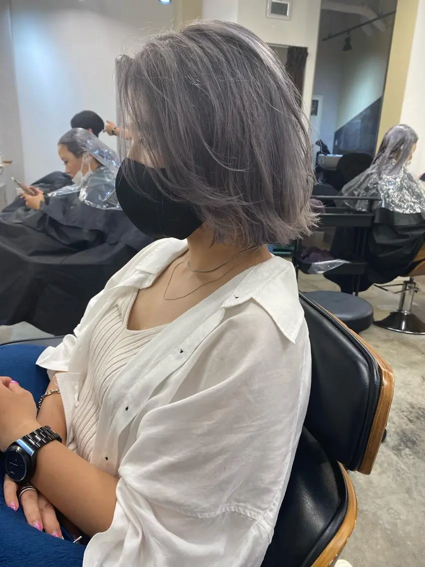ミディアム カラー ブリーチ ラベンダーカラー シルバー レイヤーカット カット ヘアカラー パーマ/ケアブリーチ /博多/YOSUKEのヘアスタイル