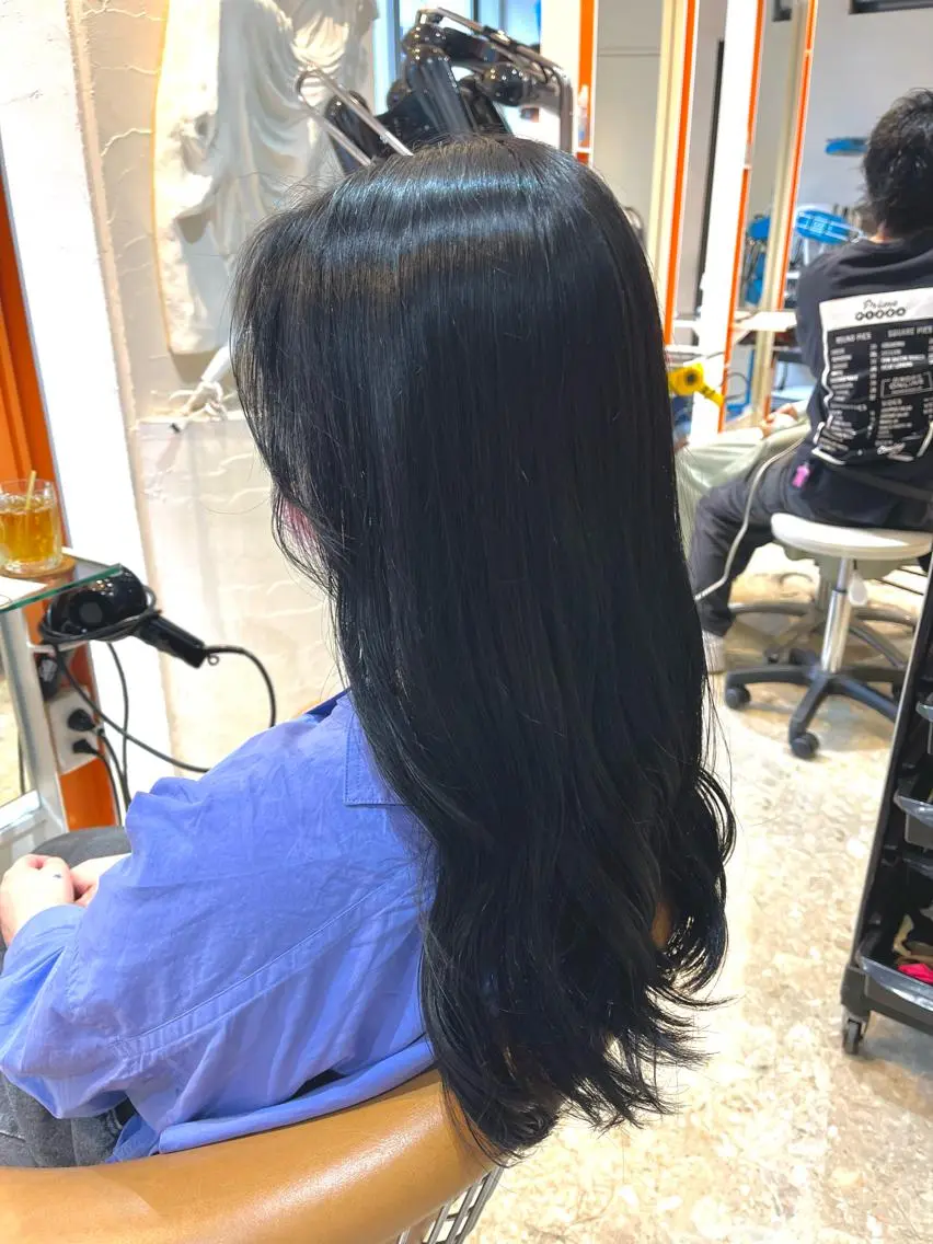 セミロング カラー カット ヘアカラー うしだ かおるのヘアスタイル