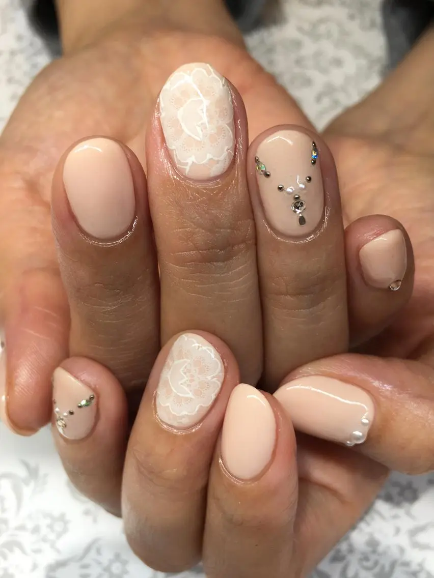ネイル 持ち込み ブライダルネイル glow_ nailのネイルデザイン