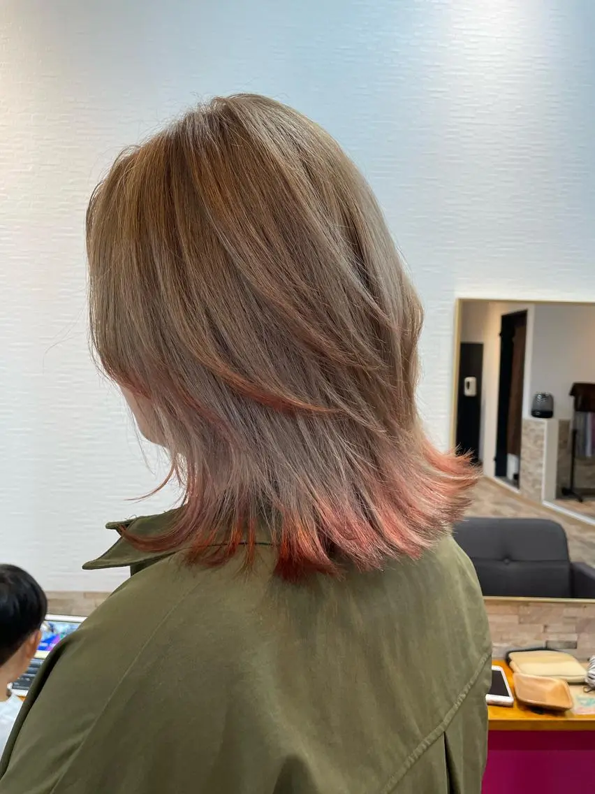 ミディアム カラー ボブレイヤー ボブ レイヤーカット カット ヘアカラー YUI/ ブリーチカラー🌷のヘアスタイル
