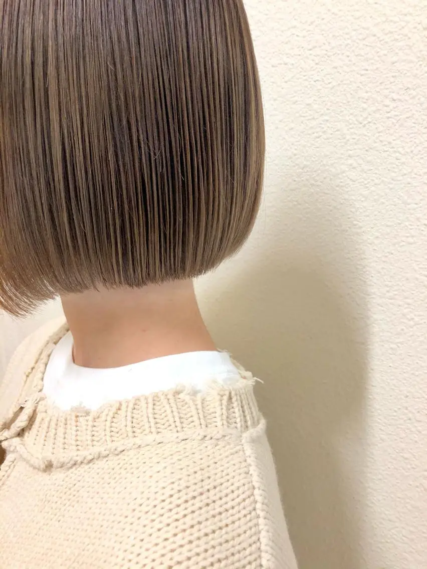 ショート カラー ベージュカラー ブリーチ ブリーチなしカラー 🌼こやま かおり🌼のヘアスタイル