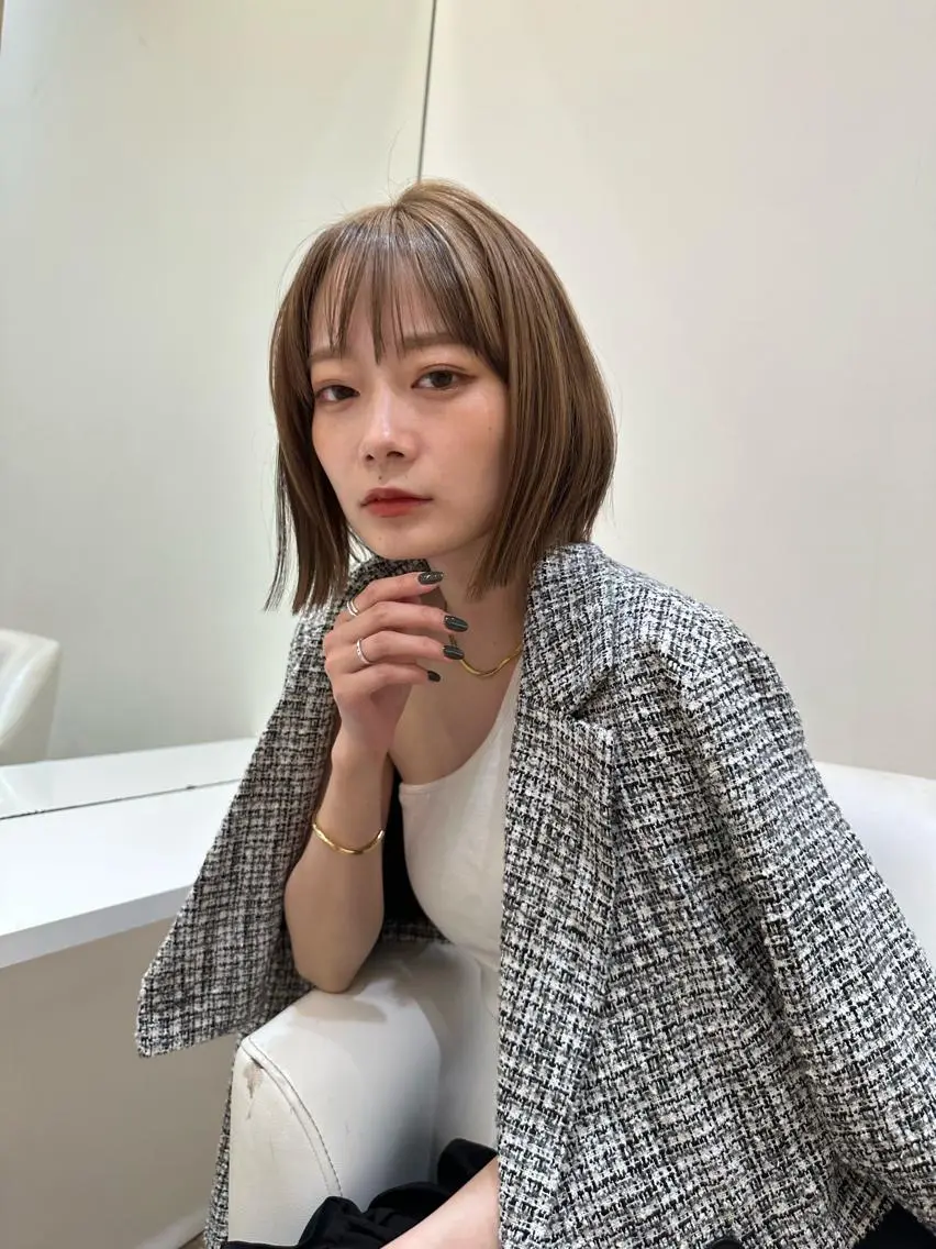 ミディアム カラー 切りっぱなしボブ ショートボブ ボブレイヤー ハイトーンカラー ボブ 🌿レイヤー/ブリー チ/🌿JINのヘアスタイル