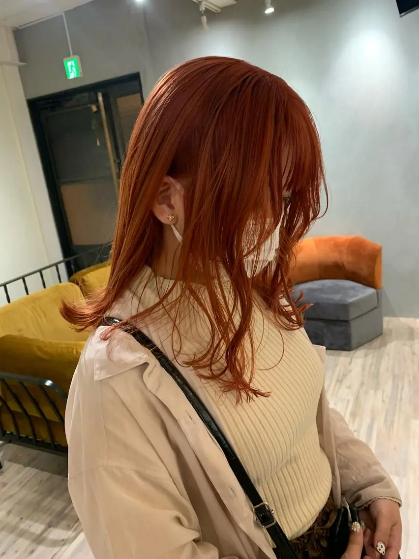 カラー オレンジ ヘアカラー 本間 結衣のヘアスタイル