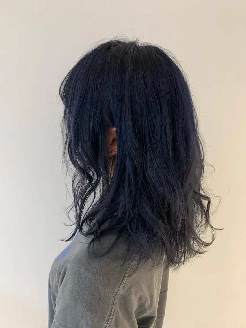 ミディアム カラー パーマ ヘアアレンジ ブルーカラー ネイビーカラー トリートメント ヘッドスパ ✨髪のソムリエ✨ 岩川和生のヘアスタイル