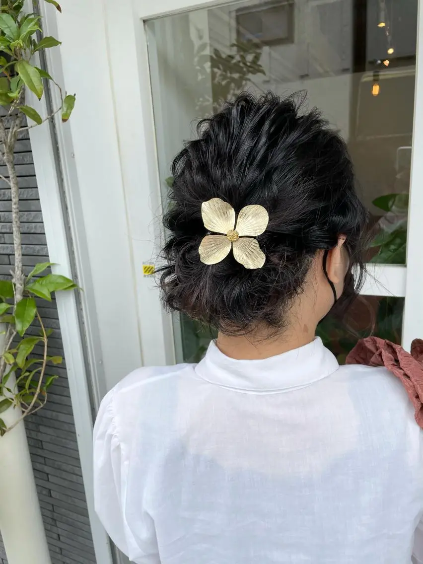 ショート カラー ヘアアレンジ ヘアセット 鴫原 亜弥のヘアスタイル