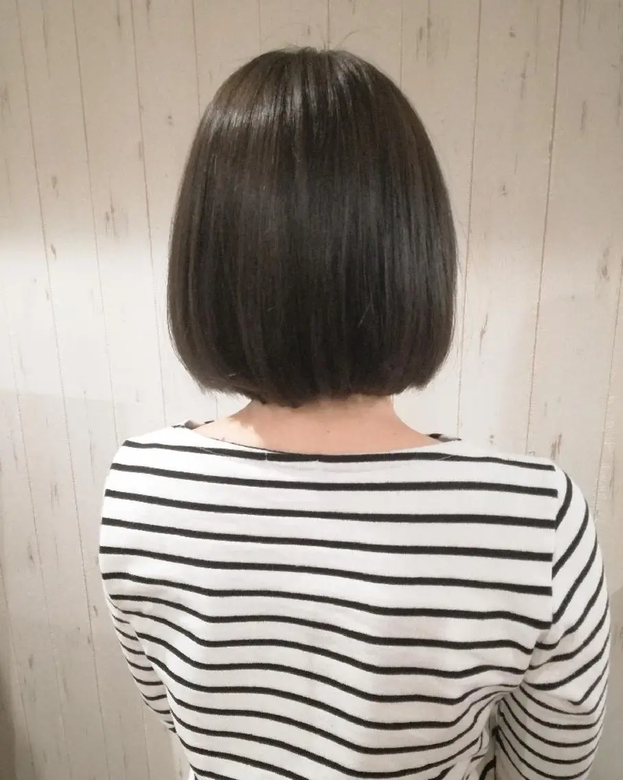 ショート カラー アッシュ ボブ 西川 敏夫のヘアスタイル