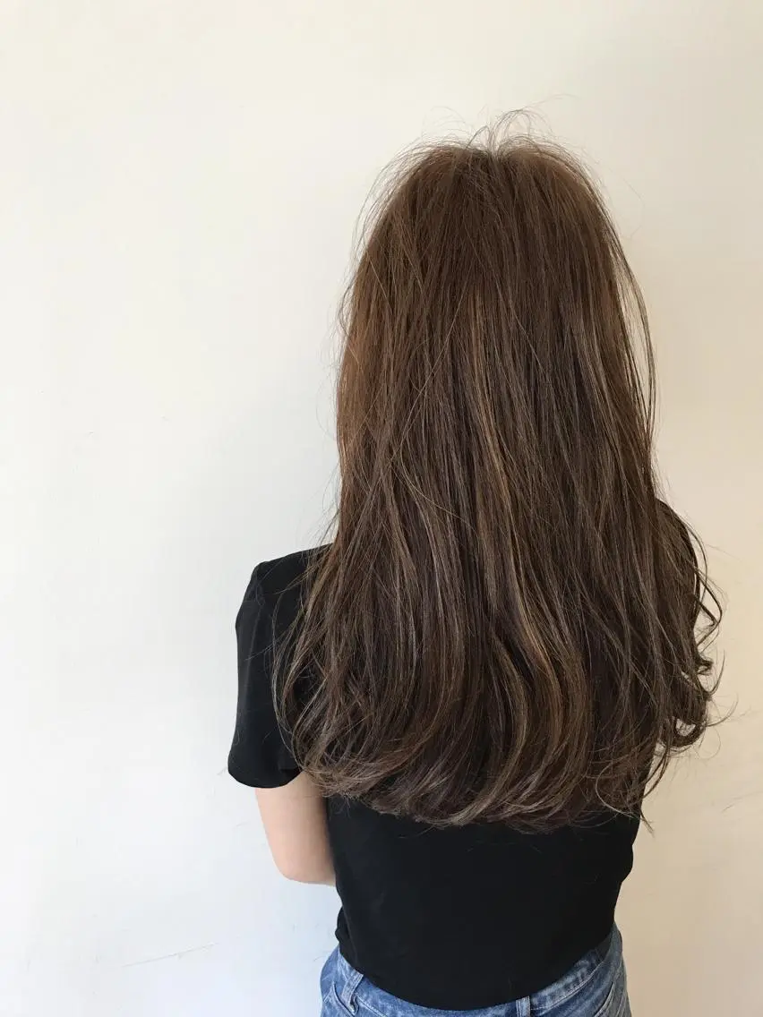 ミディアム ハイライト 佐藤 旭のヘアスタイル