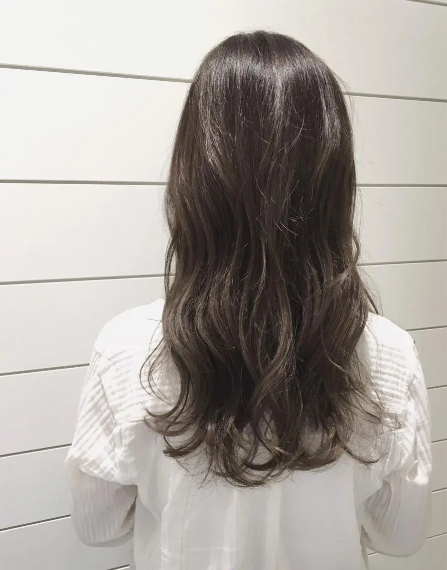 ロング カラー アッシュ ハイライトカラー ハイライト 🍊新宿南口🍊 ERINAのヘアスタイル