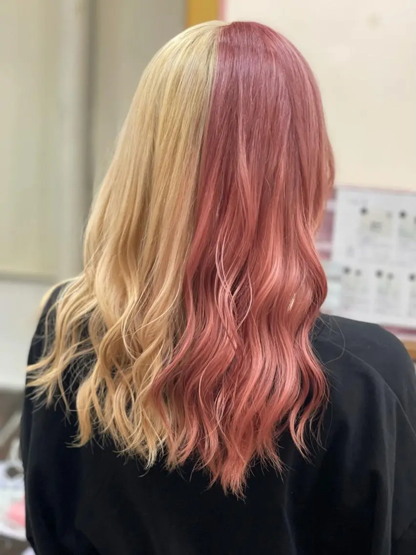 ロング ヘアカラー たけい ゆうきのヘアスタイル