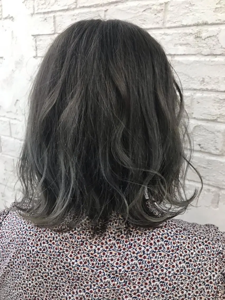 ミディアム 🇺🇸ハイライト特 化美容師🇺🇸漆沢のヘアスタイル