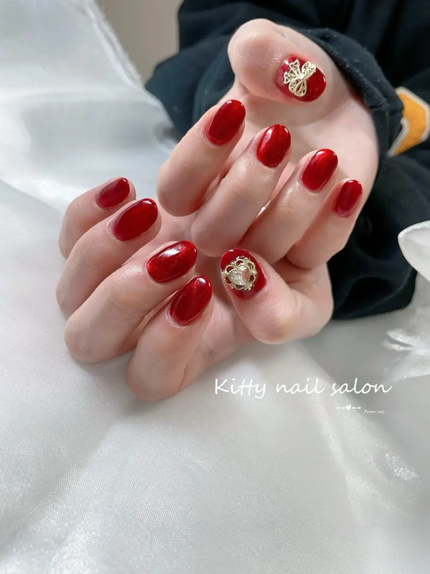 ネイル ストーンネイル kitty nail salonのネイルデザイン