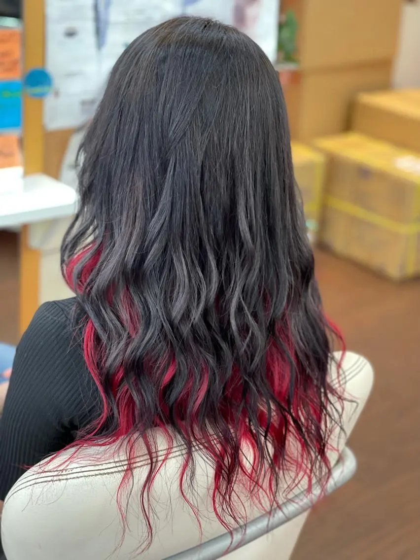 ロング ヘアカラー たけい ゆうきのヘアスタイル