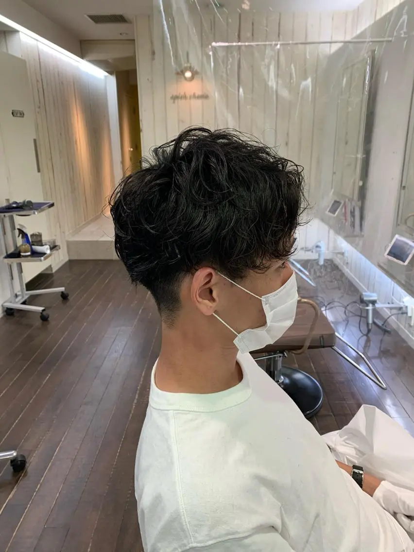 ショート パーマ メンズ メンズパーマ ニュアンスパーマ 三矢 ちなつのヘアスタイル