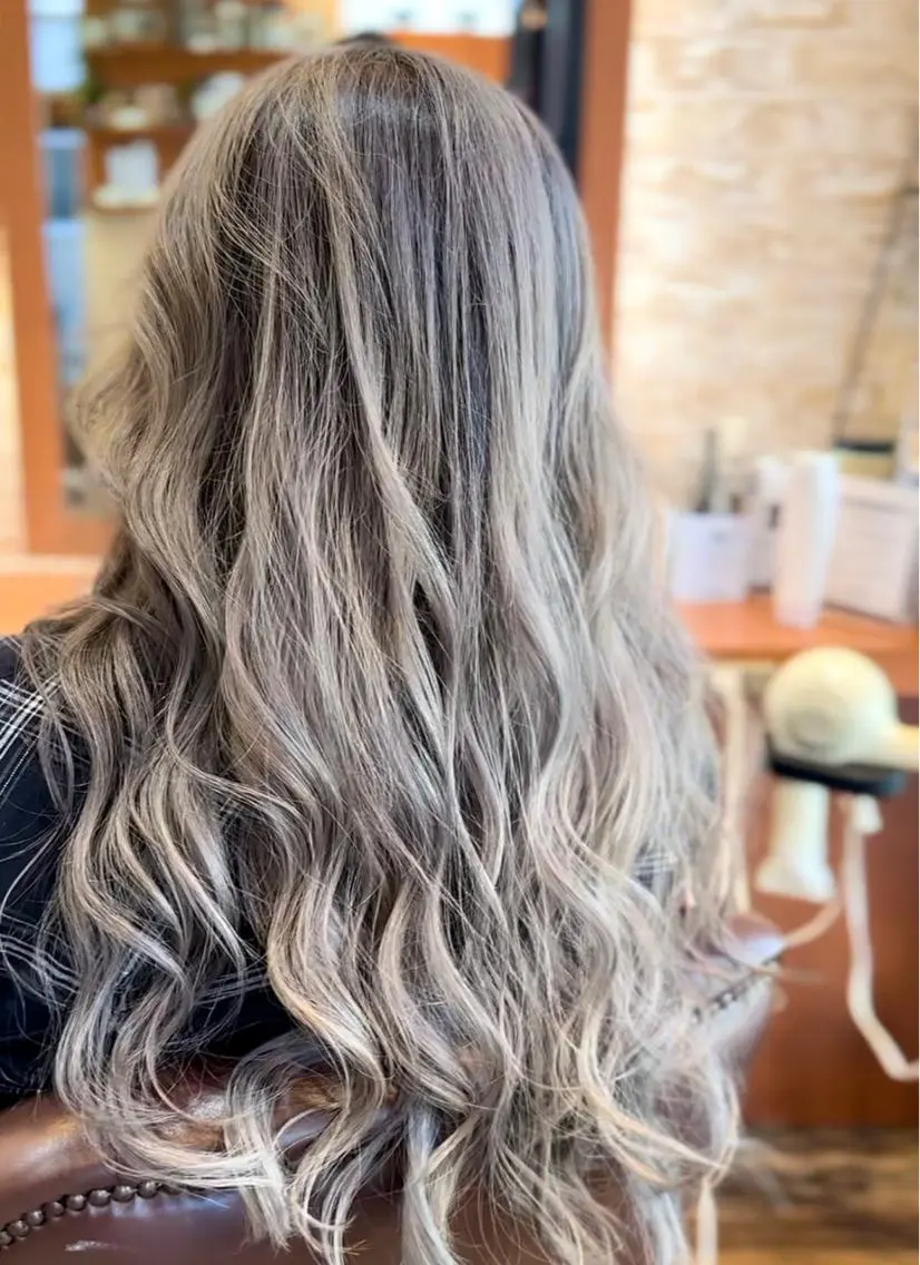ロング レイヤーカット 小川 修平のヘアスタイル