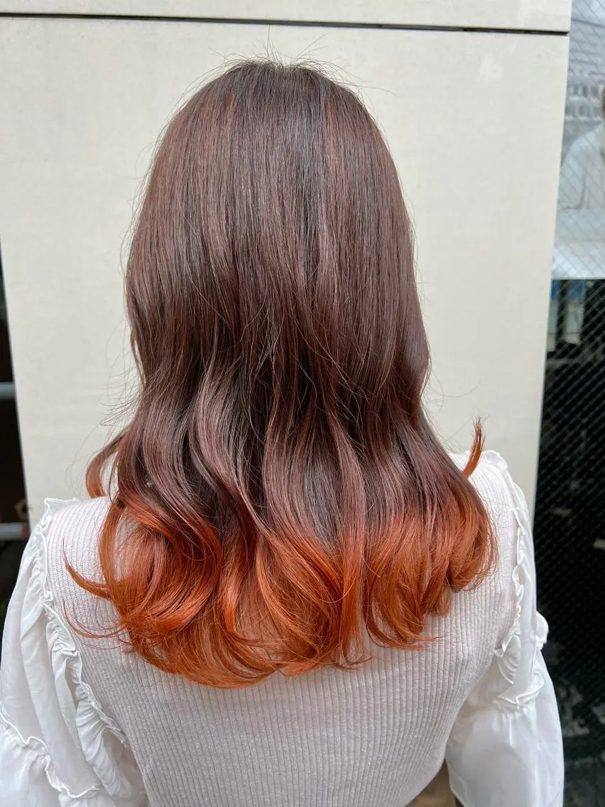 ロング カラー アプリコットブラウン ブリーチ ブラウンカラー ダブルカラー グラデーションカラー 艶髪 ♡Tomiyaのヘアスタイル
