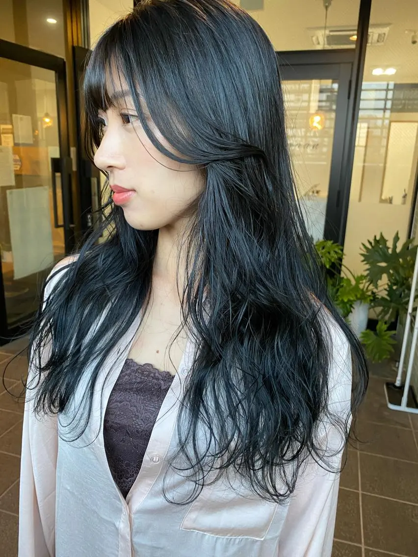 ロング カラー パーマ ヘアアレンジ ネイル マツエク・マツパ カット ヘアカラー トリートメント 🫧umu.🫧韓国 /レイヤー/ハッシュのヘアスタイル
