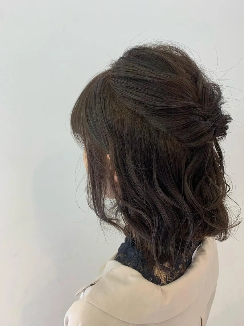 ミディアム カラー ヘアアレンジ 地毛風ストレート/ 髪質改善/榎本流行のヘアスタイル