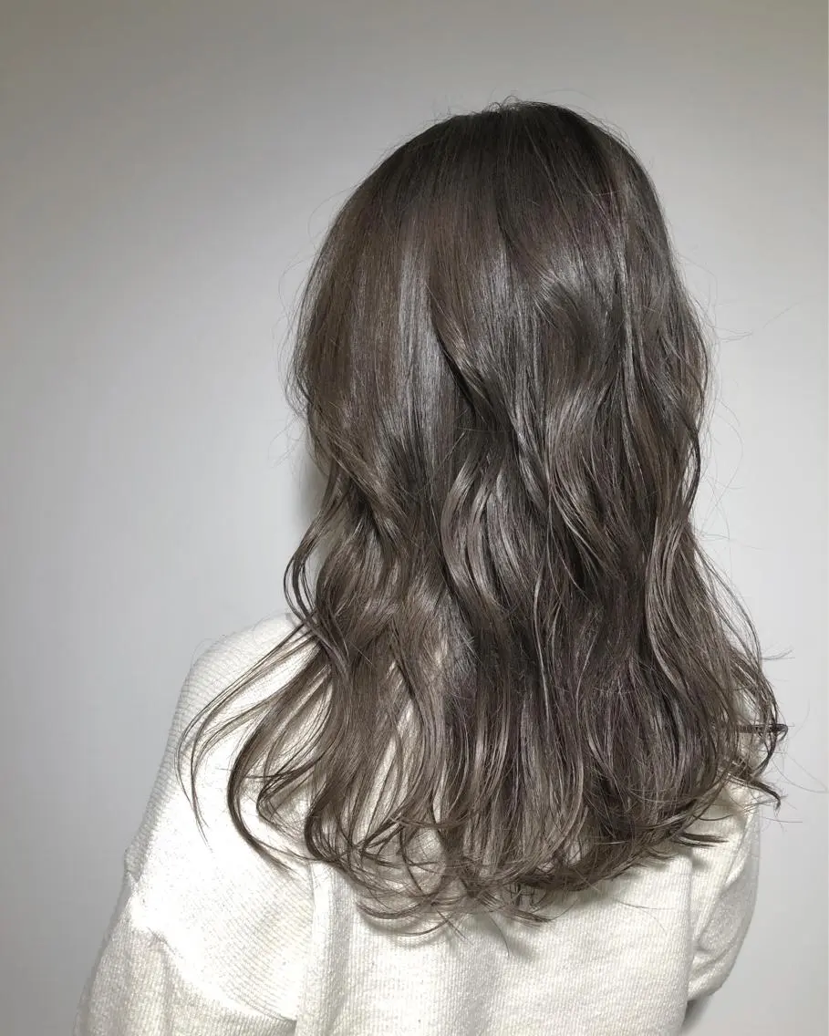 セミロング カラー アディクシーカラー ヘアカラー トリートメント 🍊新宿南口🍊 ERINAのヘアスタイル