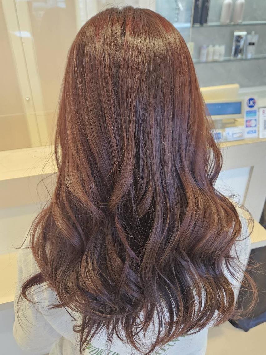 ロング ヘアカラー トリートメント いのうえ ももかのヘアスタイル