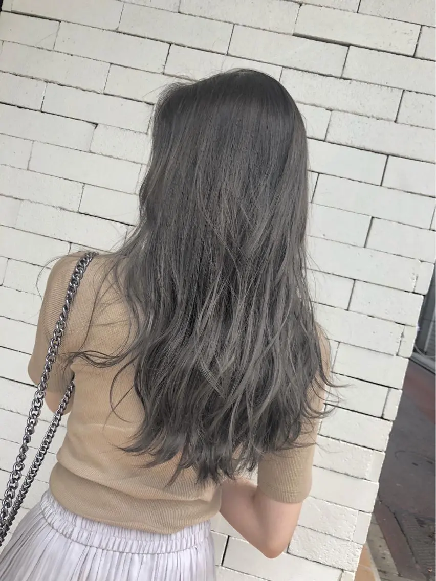 セミロング 🤎小顔レイヤー /ベージュ🤎友香のヘアスタイル