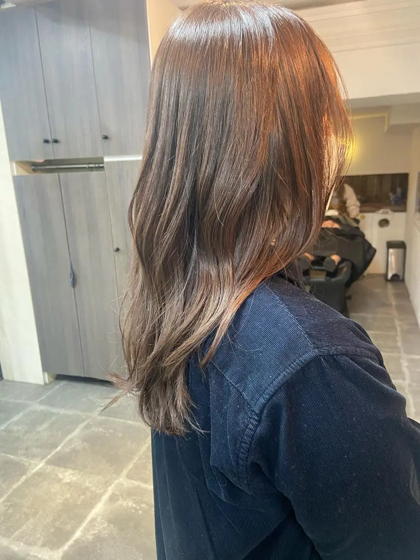 ミディアム カラー ヘアアレンジ アッシュ アッシュブラウン ベージュカラー ブラウンカラー イルミナカラー 眠れるヘッドスパ✨ chacoのヘアスタイル