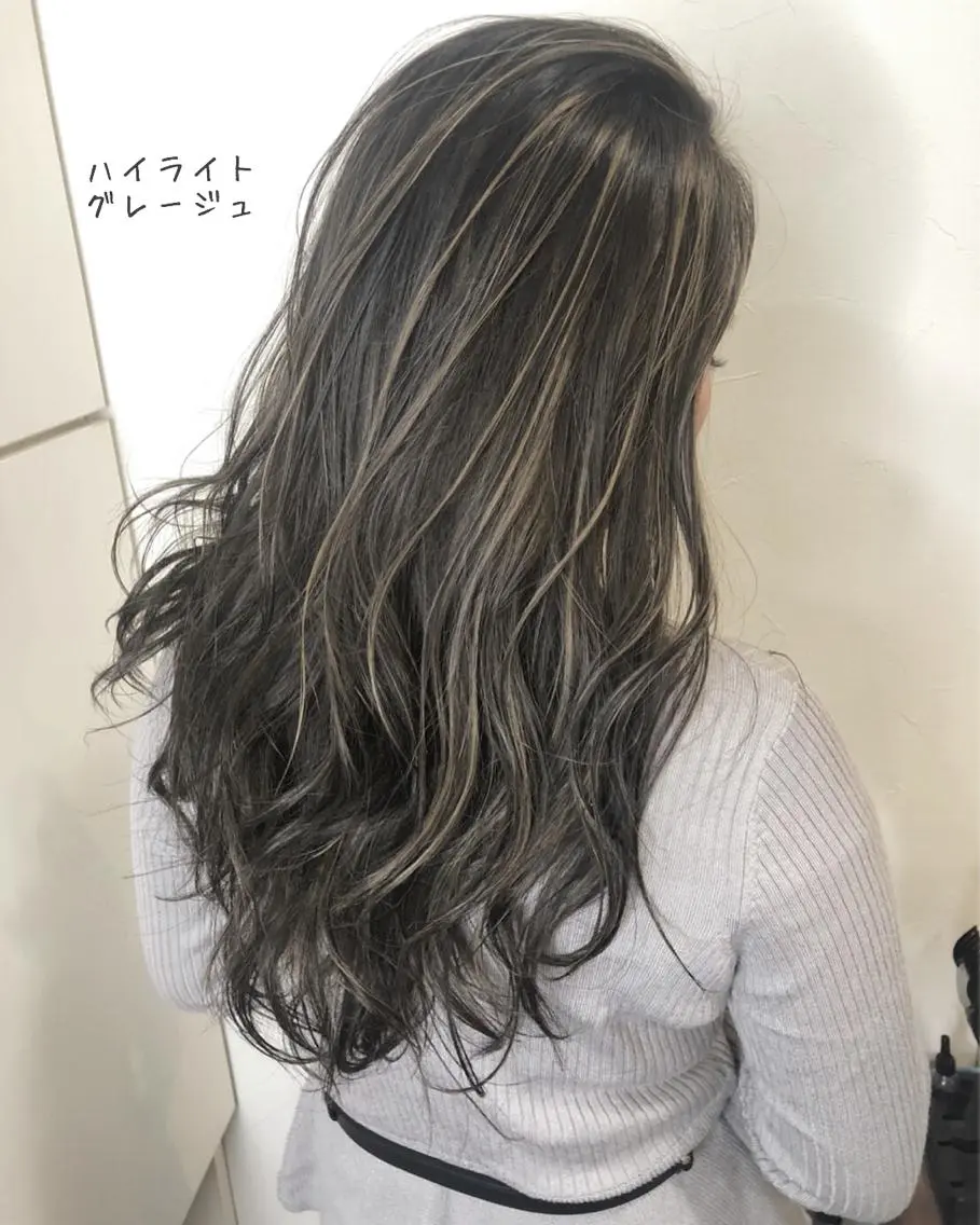 ロング カラー ブリーチ ハイライトカラー ハイライト あさだ しゅうたろうのヘアスタイル