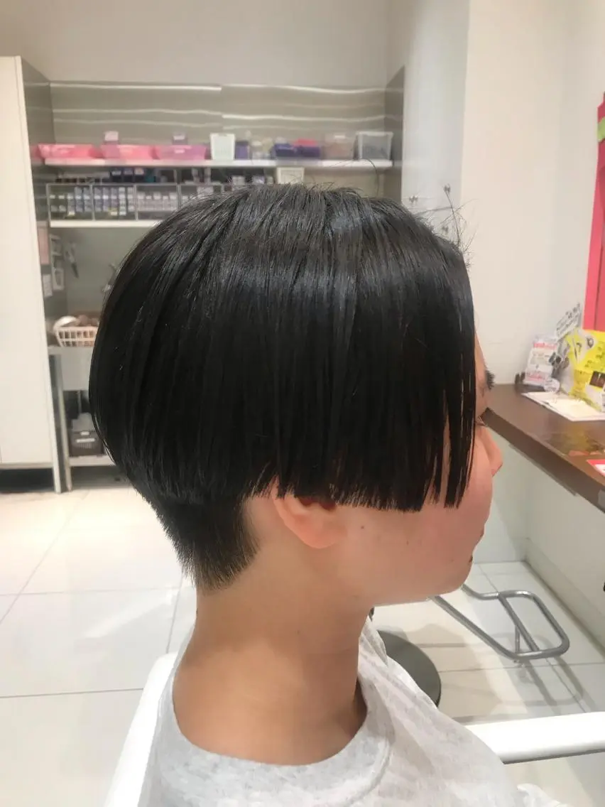 ショート ショートヘア カット 坂口 愛のヘアスタイル
