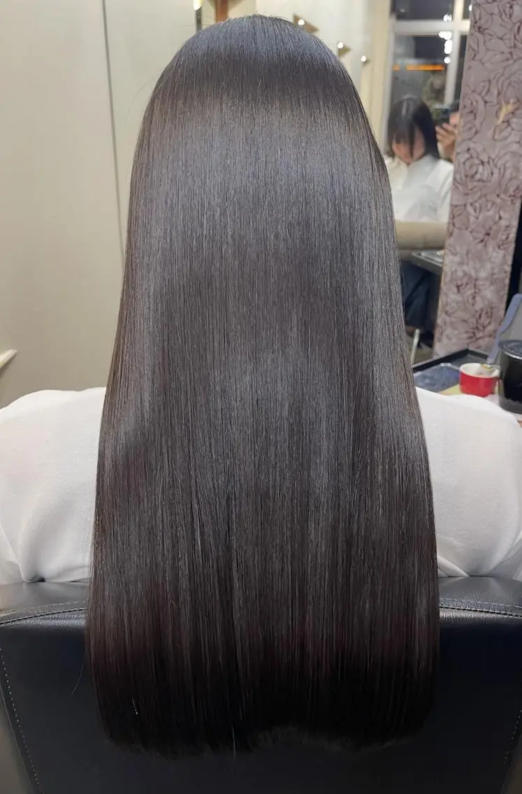 ロング 縮毛矯正 スタッフ1 アシスタントのヘアスタイル