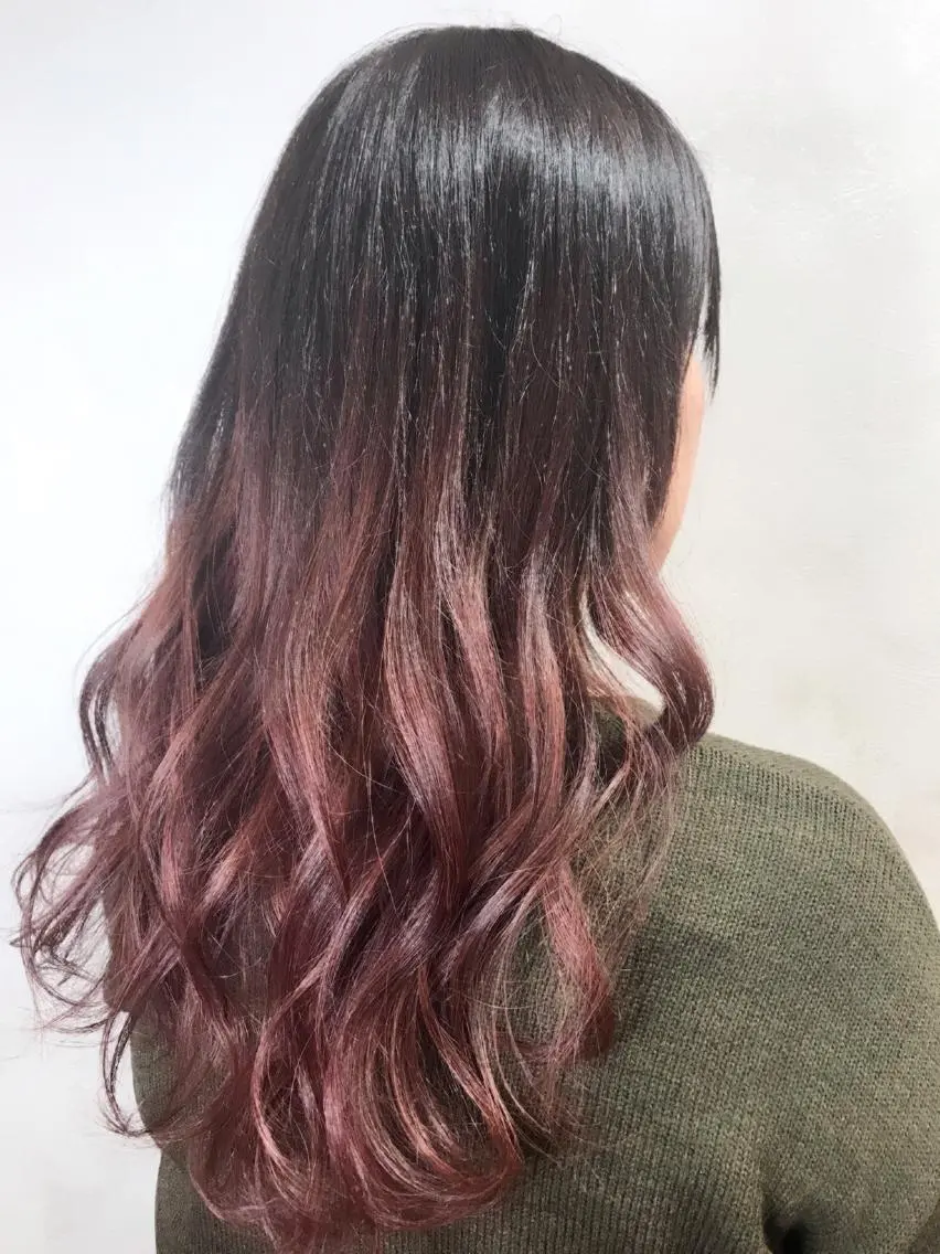 ロング カラー ブリーチ ケアブリーチ グラデーションカラー ハイライトカラー イルミナカラー 松田 類生のヘアスタイル