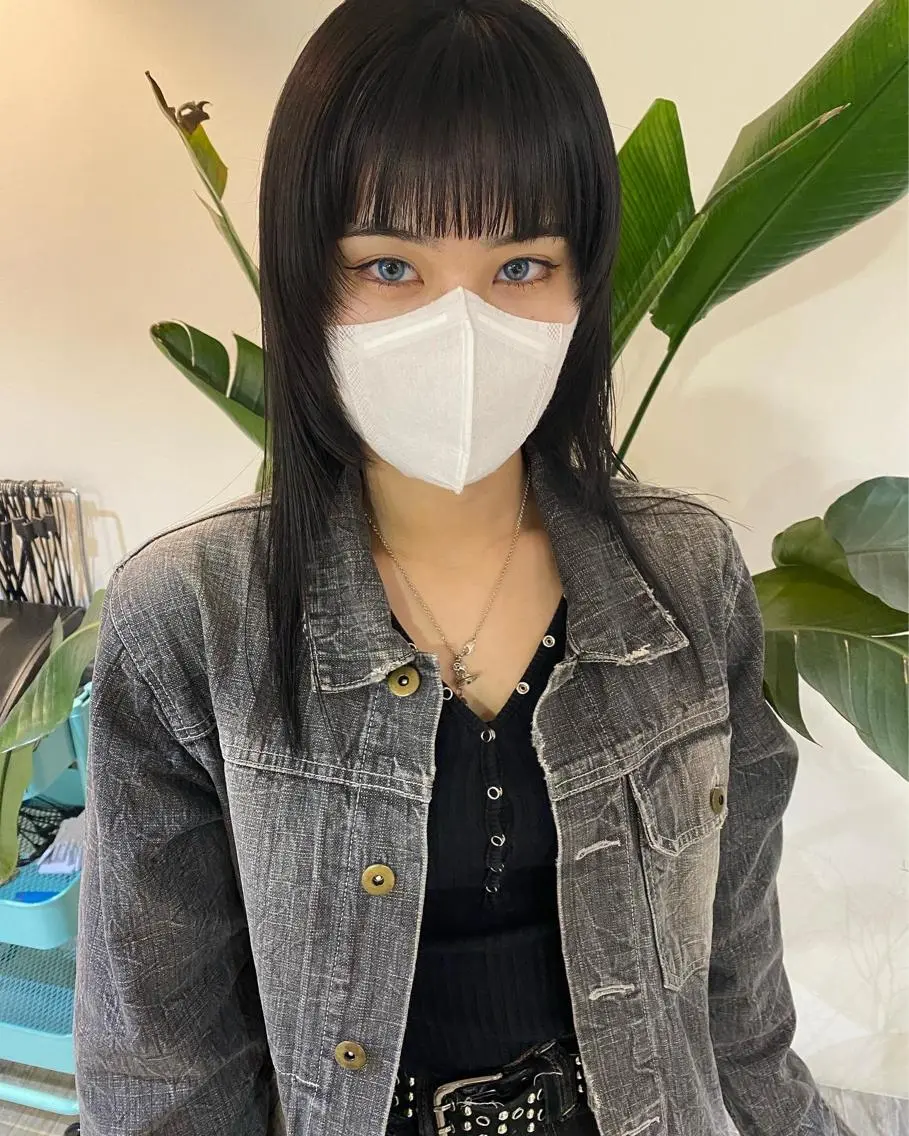 セミロング カット ヘアカラー maeda yumiのヘアスタイル