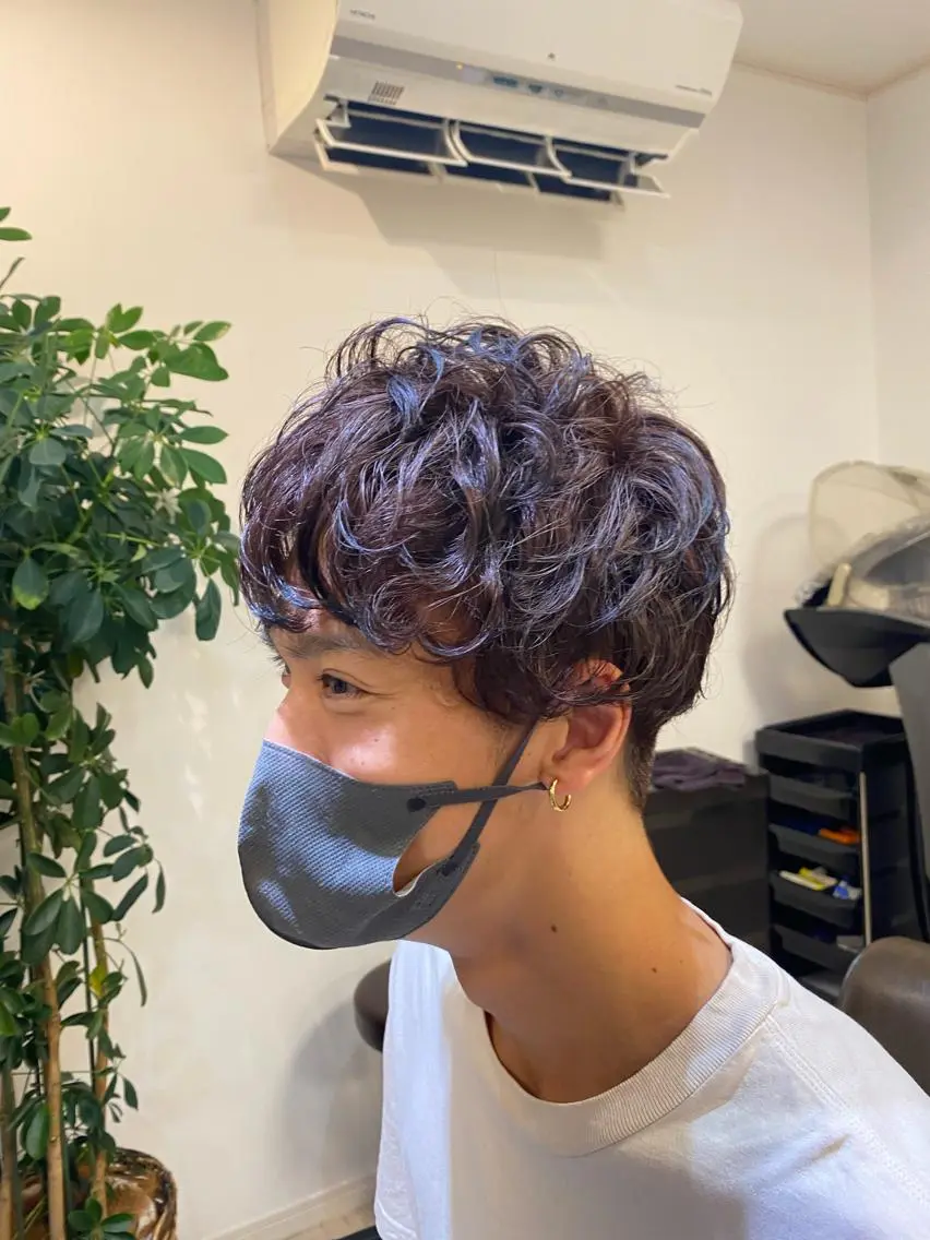 カラー メンズ メンズブリーチ ブリーチ ブリーチなしカラー ピンクカラー 澤木優輝 【cuaura】のヘアスタイル