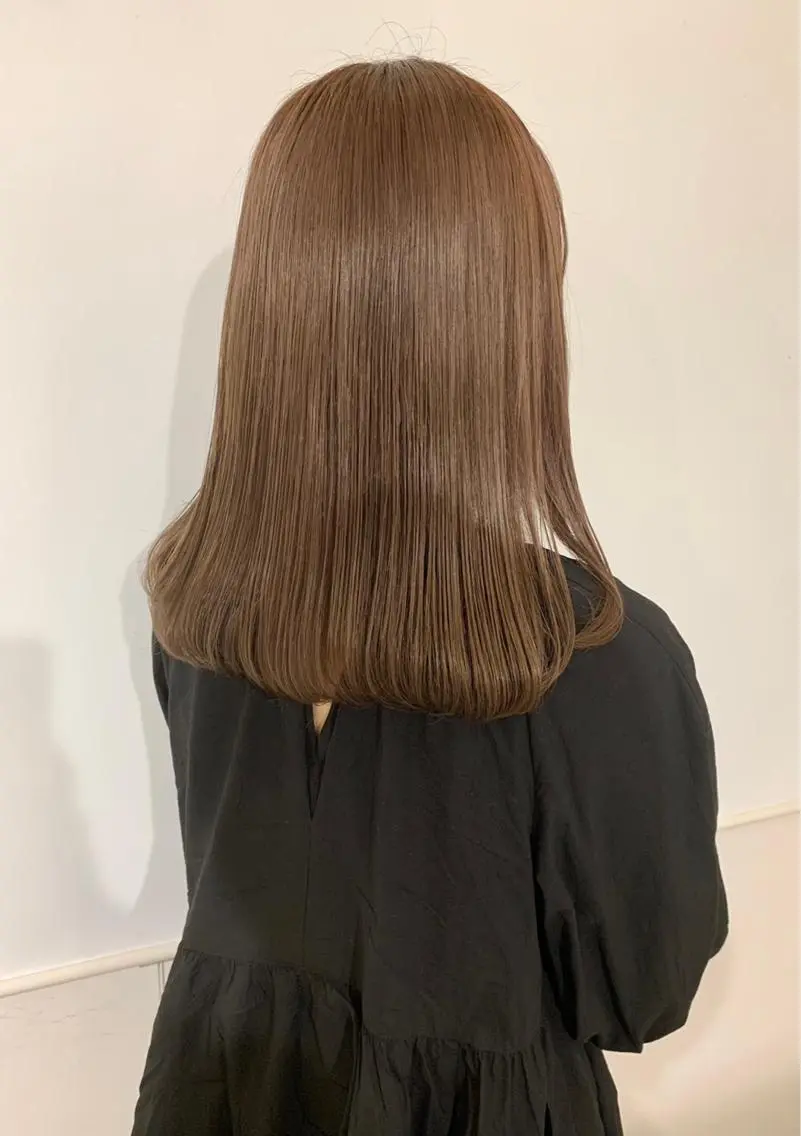 セミロング カラー ベージュカラー ヘアカラー トリートメント GOODDAY ヘアサロンのヘアスタイル