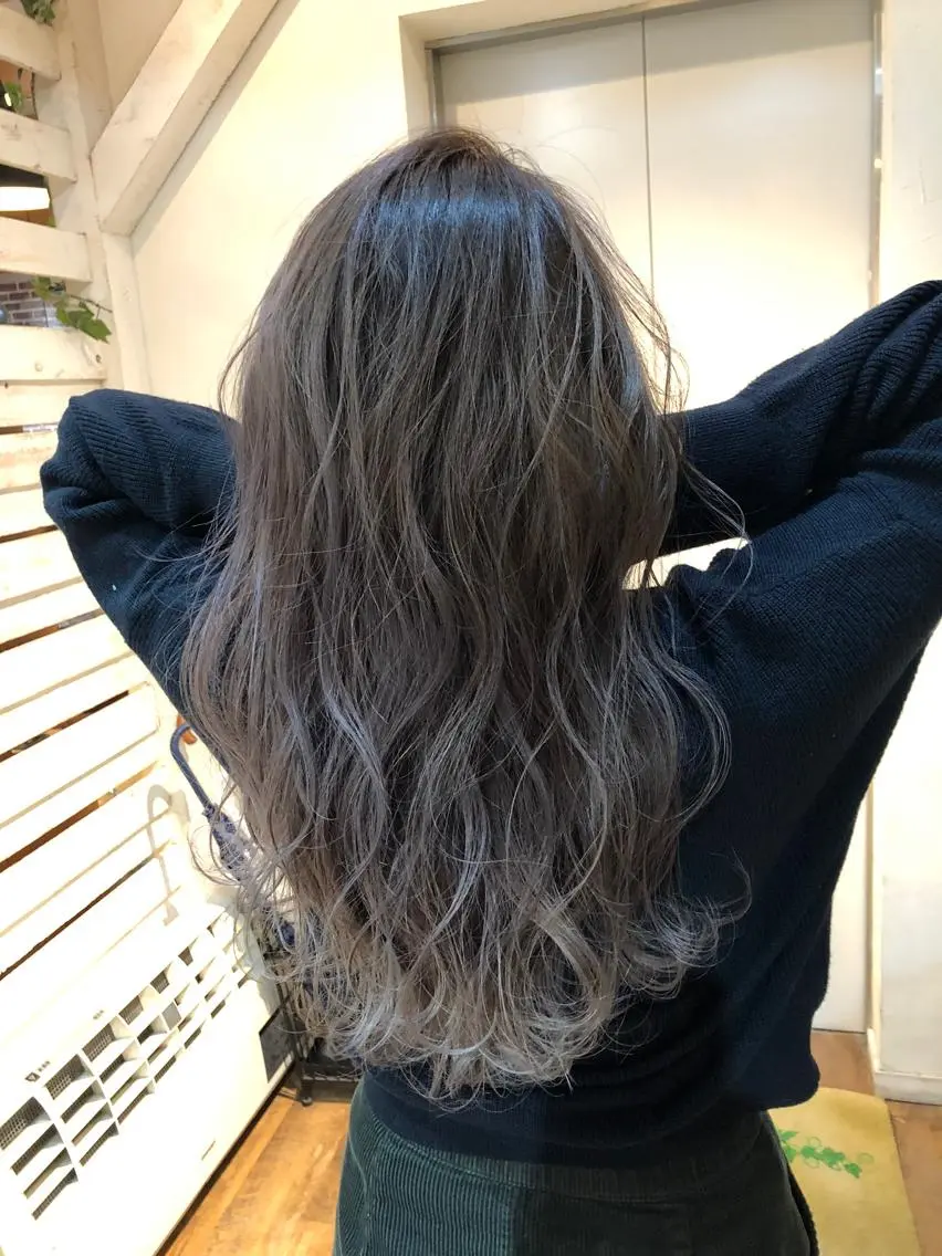 ロング カラー ヘアカラー トリートメント 木下大地 HAIR Oneのヘアスタイル
