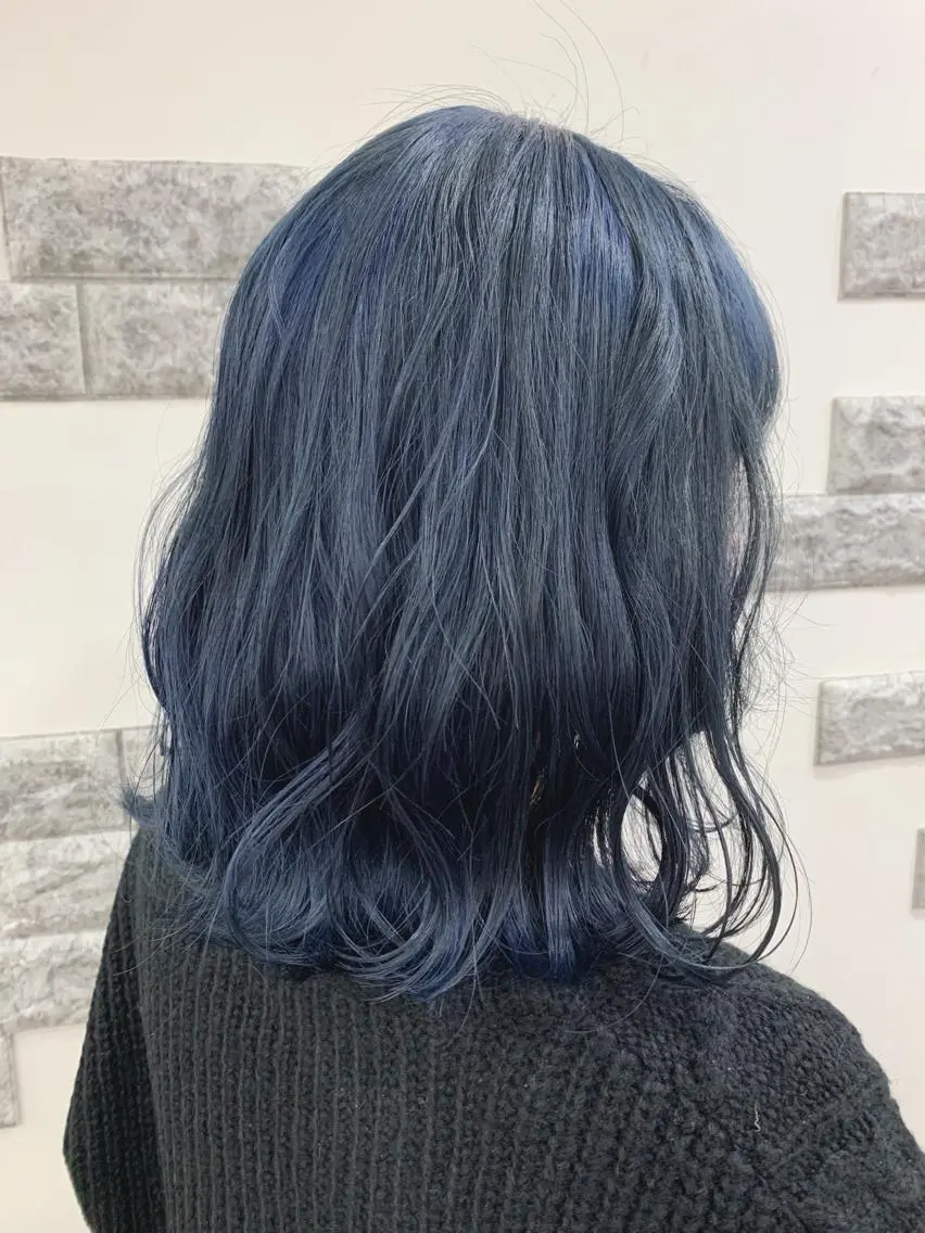 ミディアム カラー 薄田 珠美のヘアスタイル