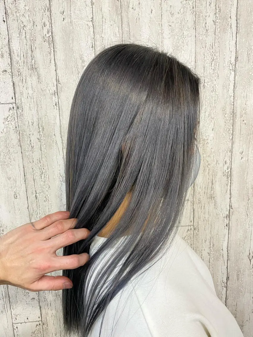 ロング カラー バレイヤージュ ブロンド デザインカラー ハイライトカラー ハイトーンカラー 勝河 怜楊のヘアスタイル