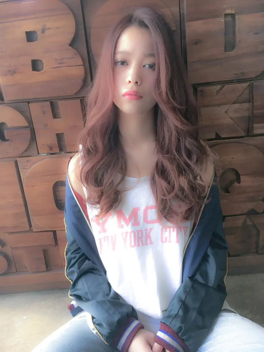 ロング カラー アッシュ 透明感カラー ハイライトカラー ピンクカラー ピンクアッシュ 北條 優輝のヘアスタイル