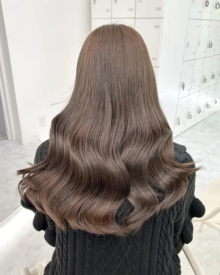 カラー 夏のトレンドヘア🤍 BABY上野のヘアスタイル