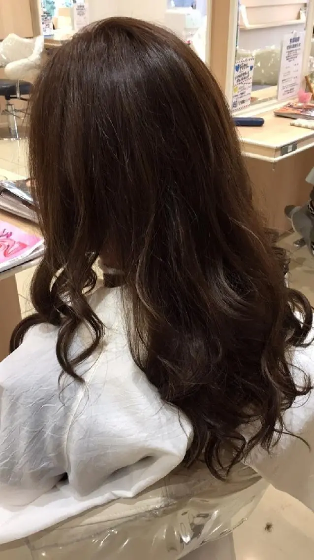 ロング カラー パーマ 山内 佐江子のヘアスタイル
