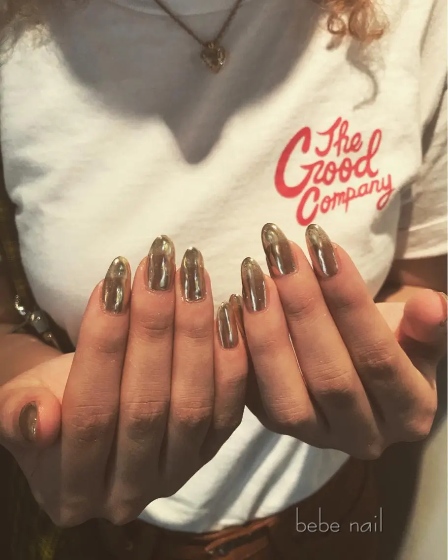 ネイル キラキラネイル ミラーネイル Ann nailのネイルデザイン