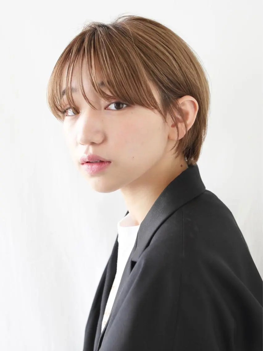 ショート カラー ショートボブ ハンサムショート アディクシーカラー イヤリングカラー ハイライトカラー カット ヘアカラー トリートメント ショートボブ髪質改善 縮毛矯正のプロ山道潤のヘアスタイル