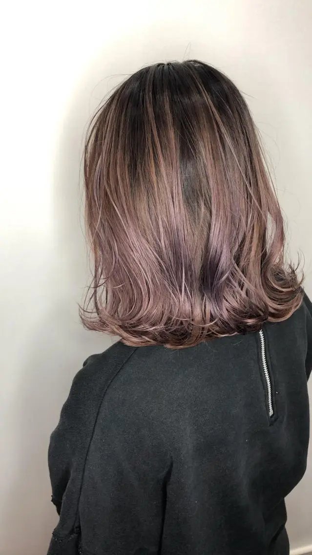 ミディアム カラー NINE＋/代表 ブリーチ特化型サロンのヘアスタイル